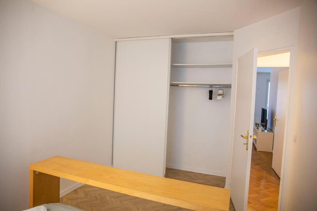 Grand 2 Pieces Balcon Parking Porte Paris オーベルヴィリエ エクステリア 写真